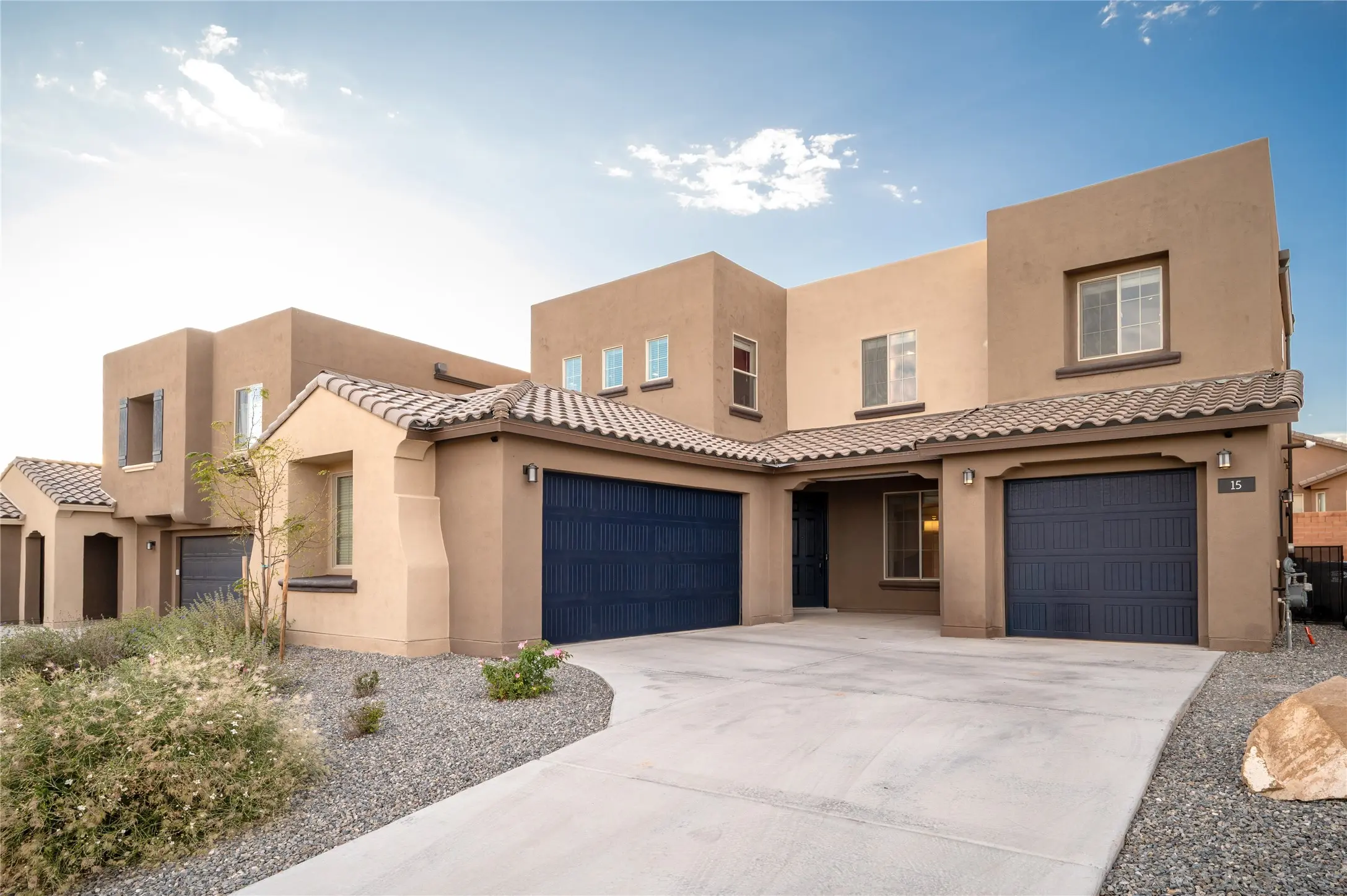 15 Wirecrest Lane, Santa Fe