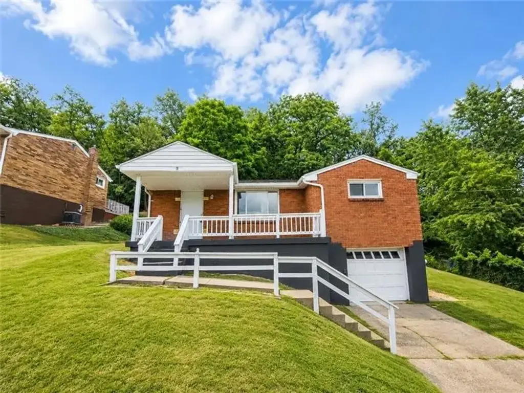 1997 Gregory Drive , Monroeville