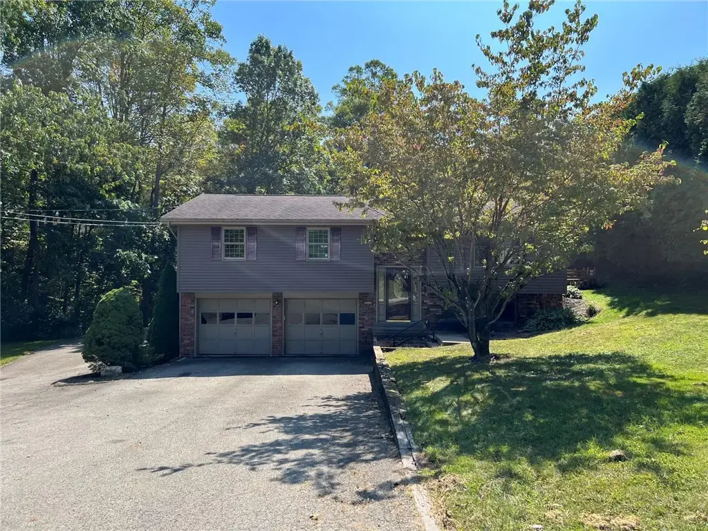 470 Donohoe Road , Hempfield
