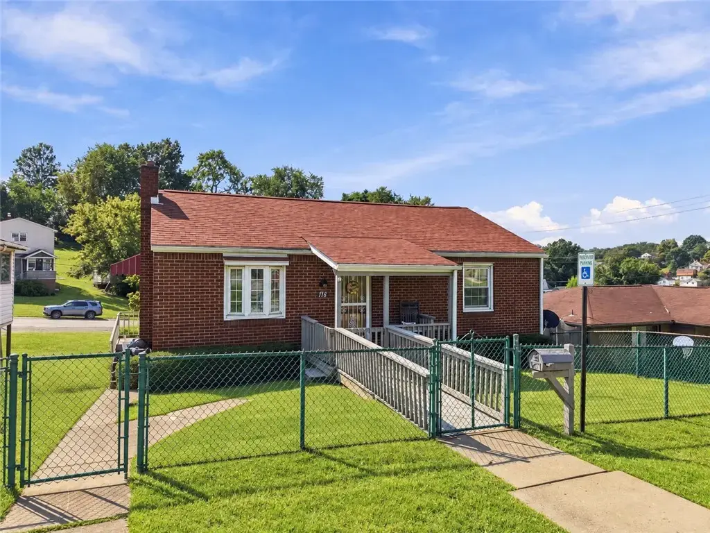 718 Laura Street , West Mifflin