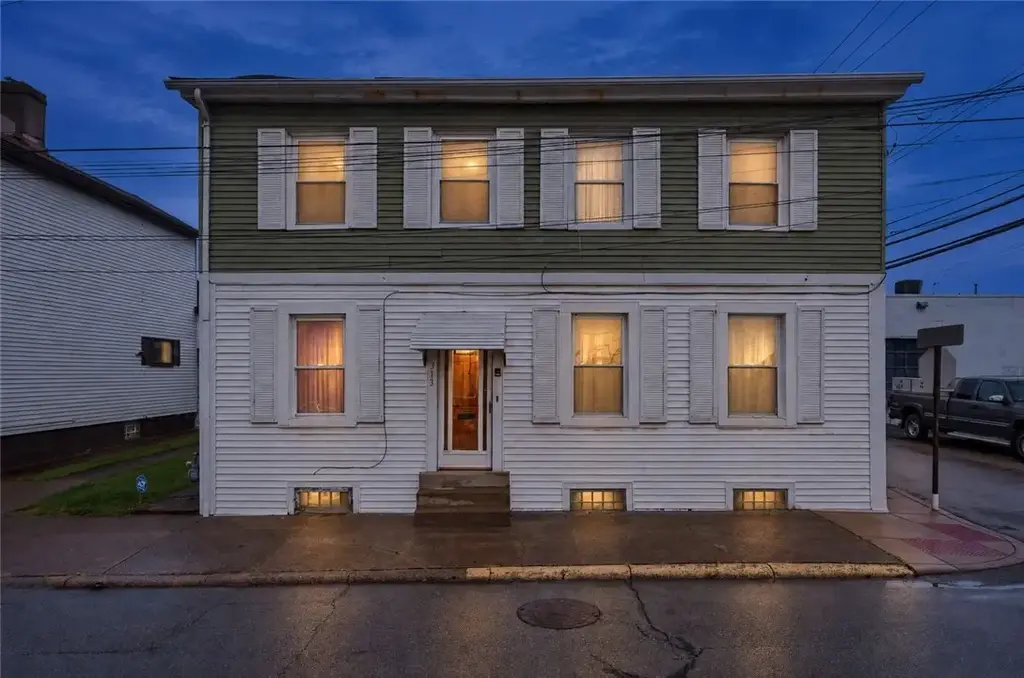 313 7th Street , New Brighton