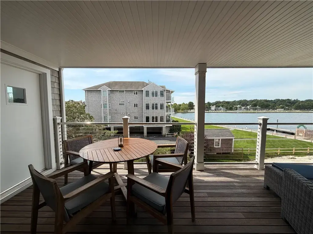 31 Coddington # 21, Newport