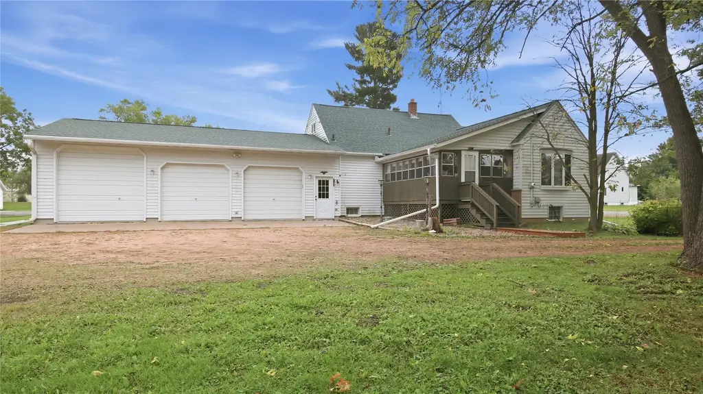 529 W Maple Street, Stanley