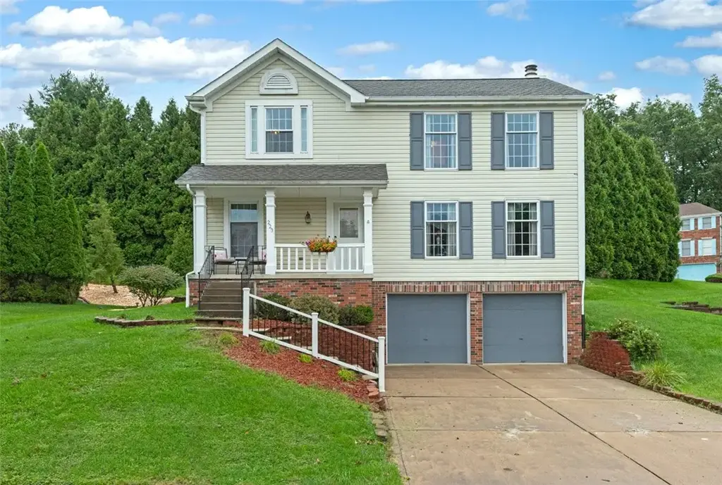 223 Leaside Drive , Monroeville