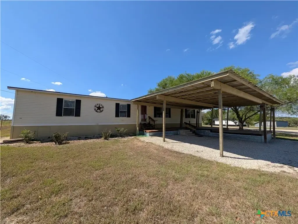 135 Water Hole Lane, New Braunfels