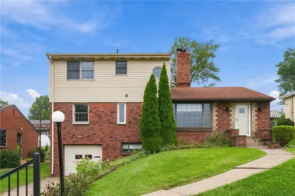 4358 Brightview Avenue , Whitehall