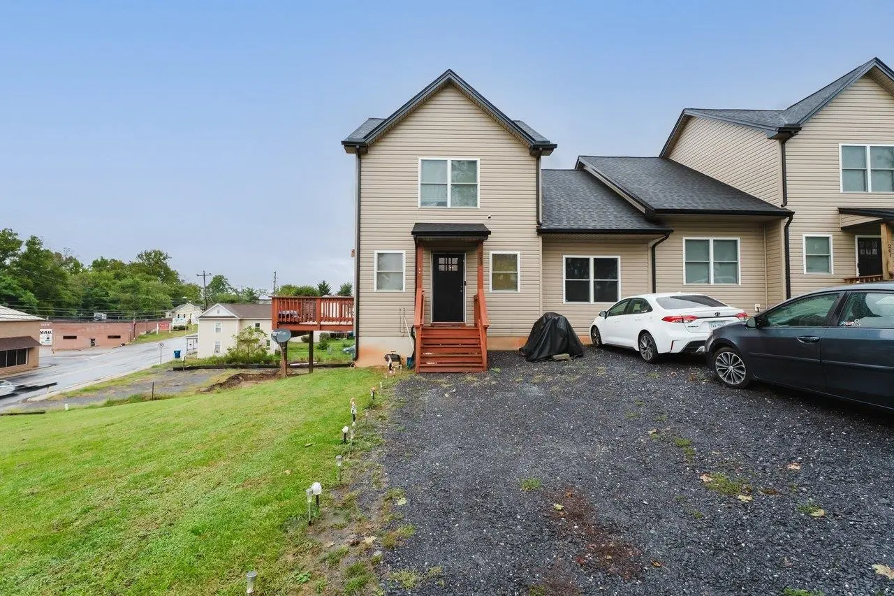 243 Community Cir, Timberville