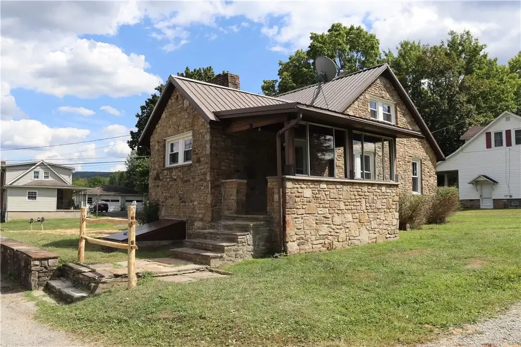 873 Nature Run Road, Ligonier