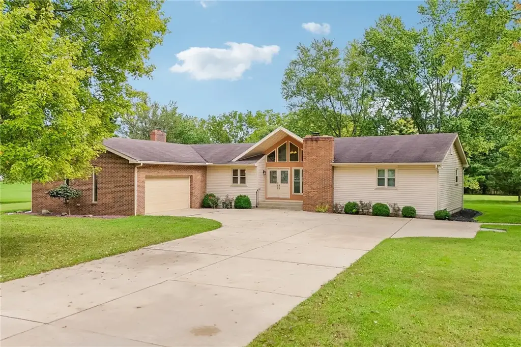 127 Lakeview Street, North Beaver