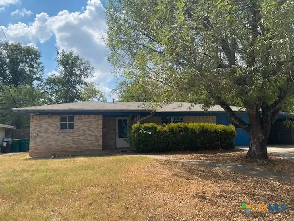 203 E 14th Avenue, Belton