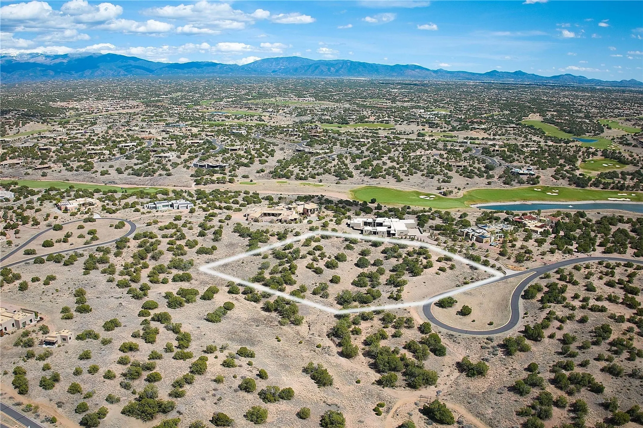 20 Hacienda Caballero, Santa Fe