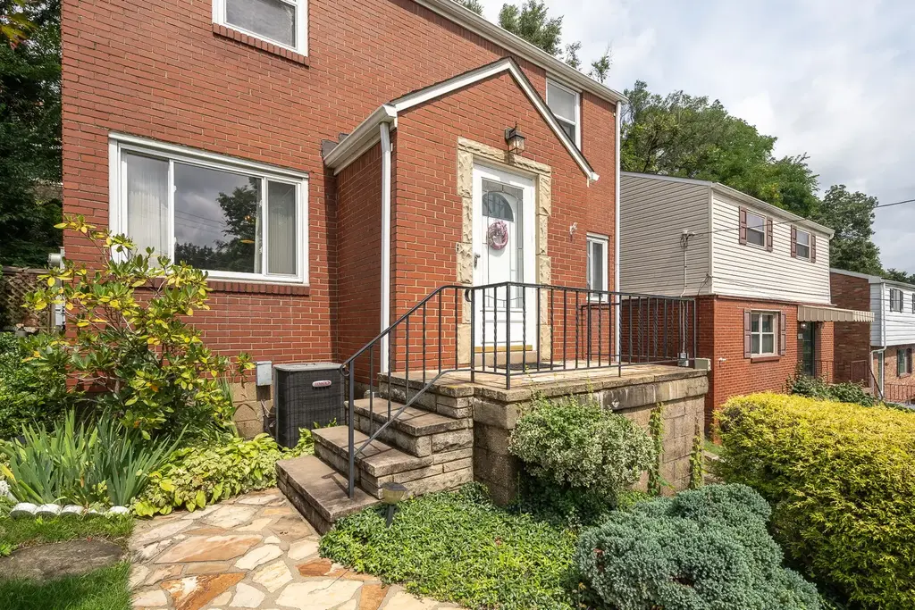 3936 Meadowbrook, Brentwood