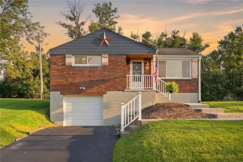 407 Mcdowell Lane, Canonsburg