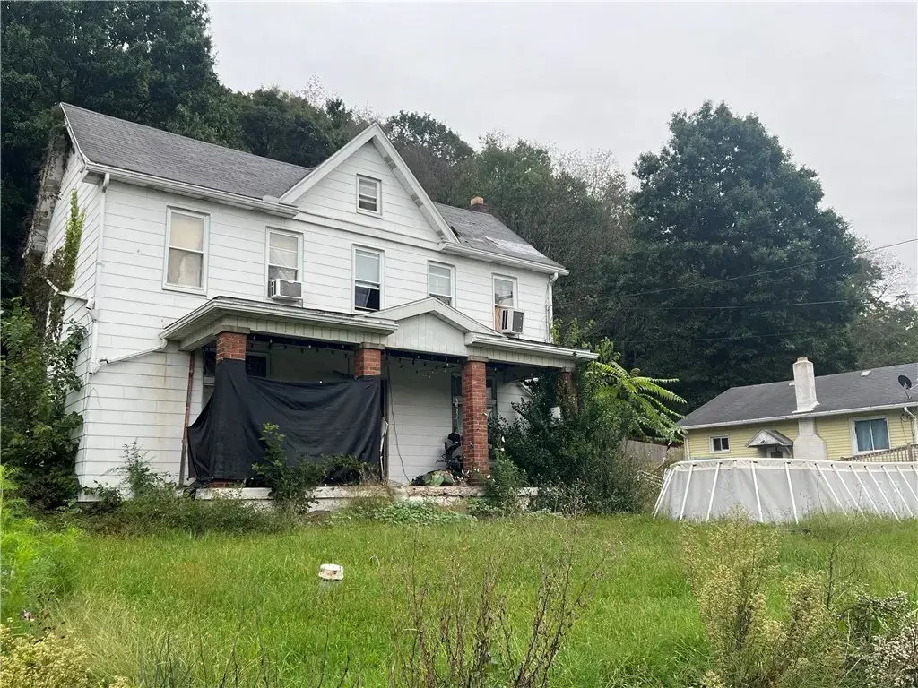1776 Airport Road , Leechburg Boro