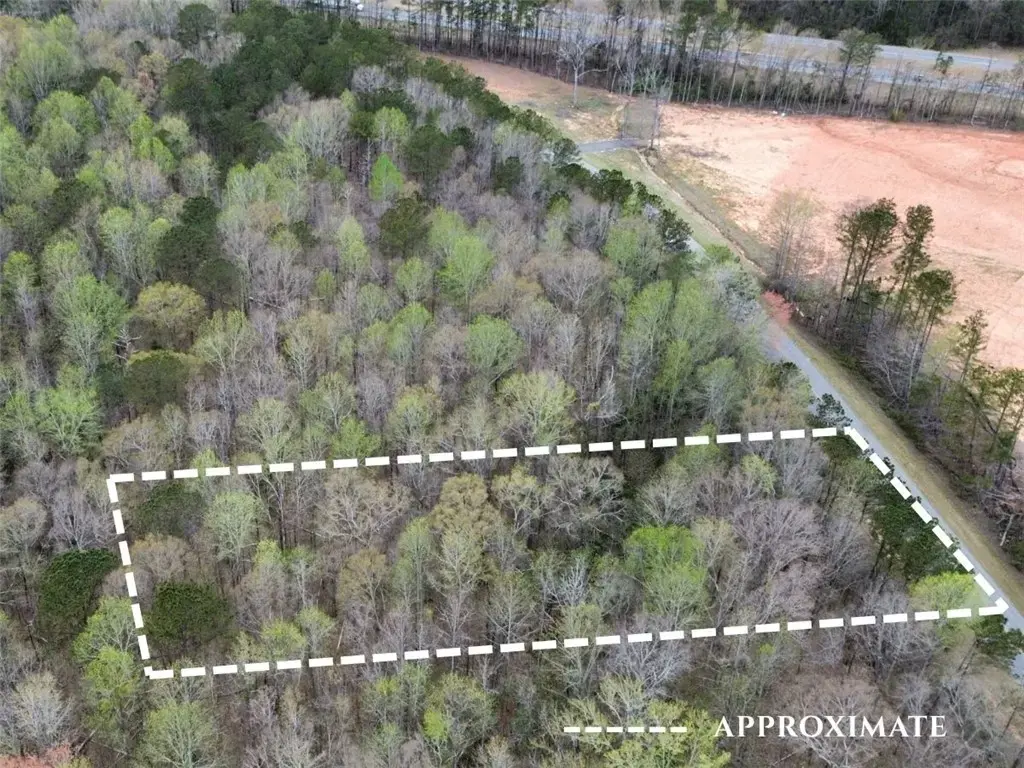 N Uniroyal Rd, Opelika