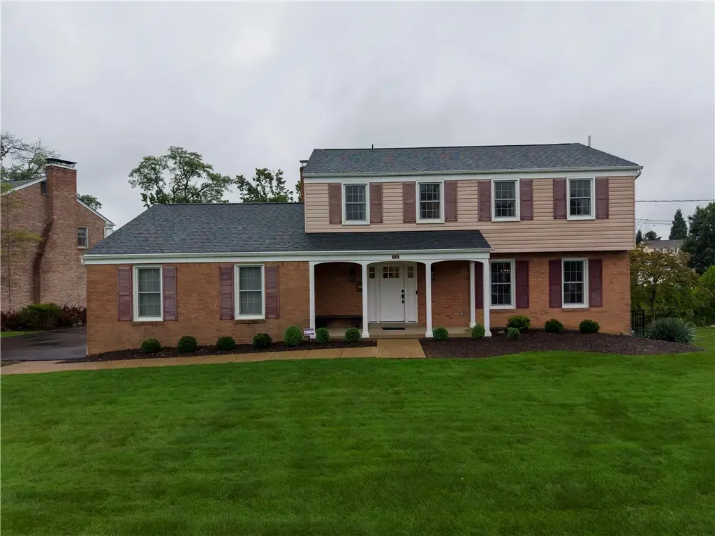 1046 Centergate Drive, Bethel Park
