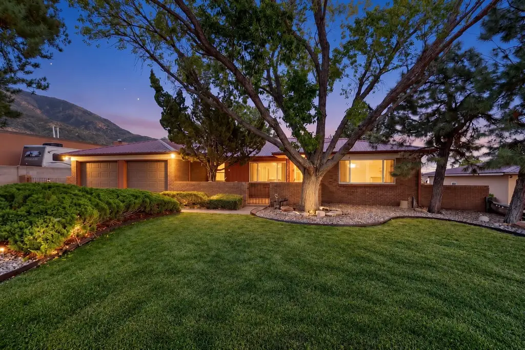 13008 Glenwood Hills Court Ne, Albuquerque