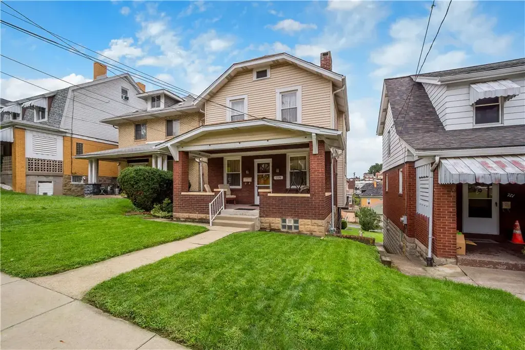 719 Woodbourne Avenue , Brookline
