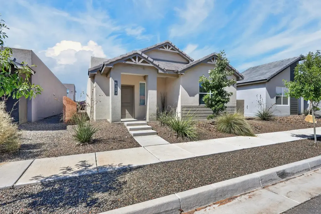 6121 Strand Loop Se, Albuquerque