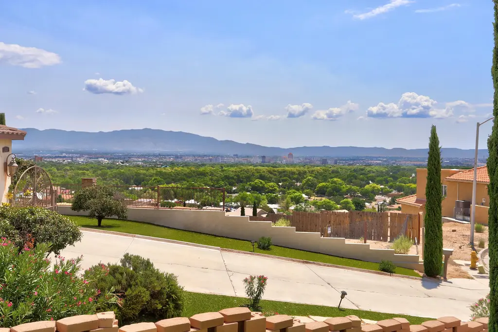 529 La Bajada Court Nw, Albuquerque