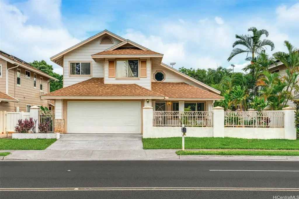 94-612 Lumiauau Street, Waipahu