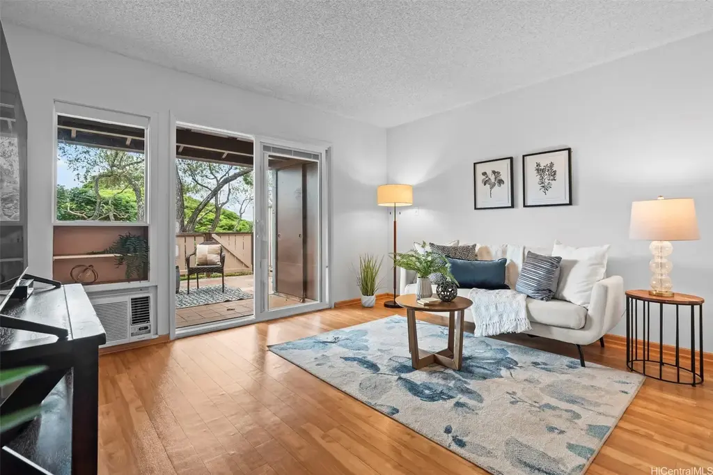 (unit #592) 94-1502 Lanikuhana Avenue, Mililani