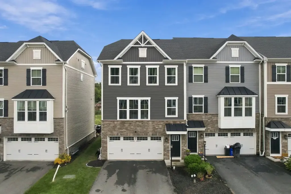 4042 Crown Drive , South Park