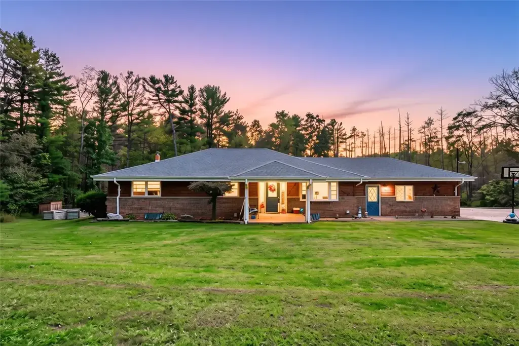 3059 Creekside Road , Shelocta