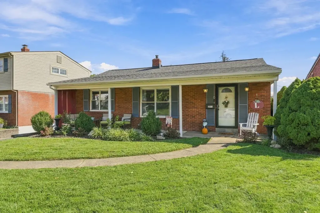 221 Orchard Spring Road, Scott