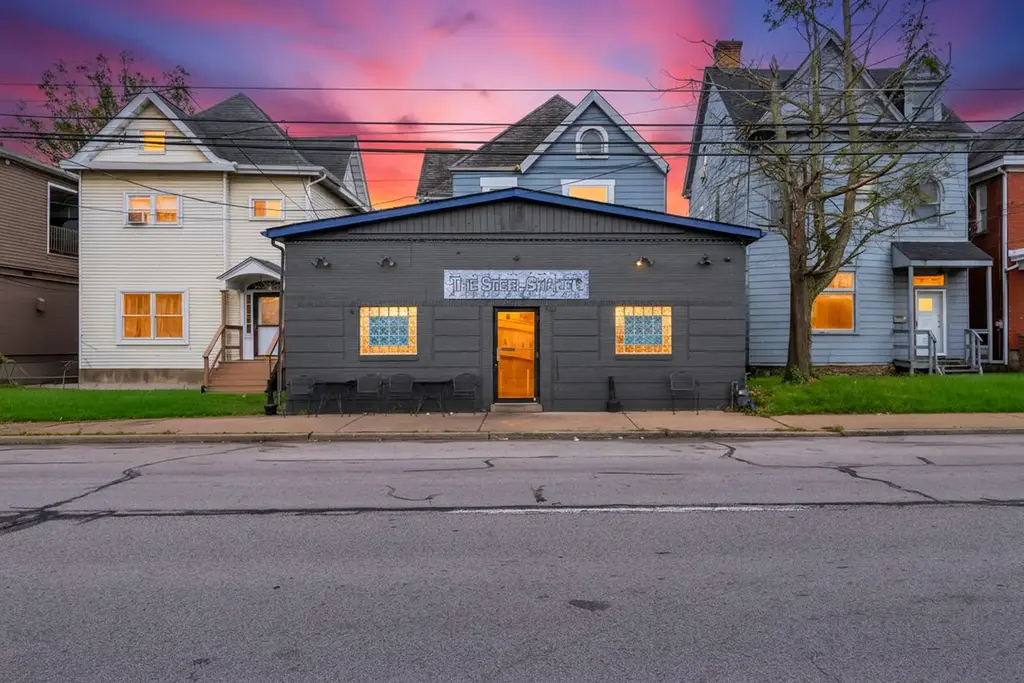 870 4th Avenue, Coraopolis