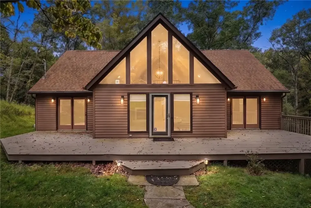 4819 Country Lane, Hampton