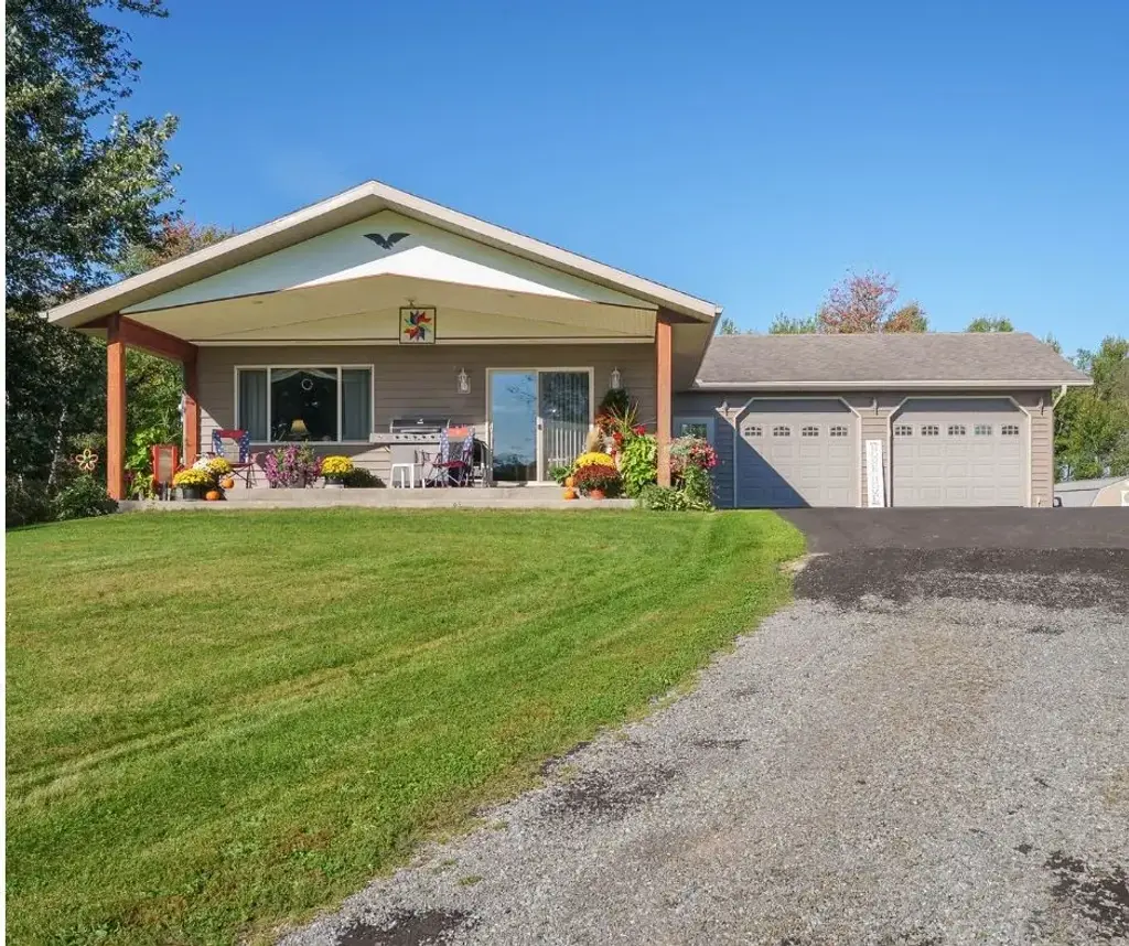 N687 6th Avenue, Sheldon