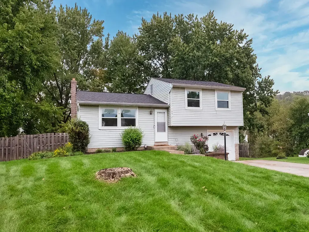 109 Fox Chase Court, Cranberry