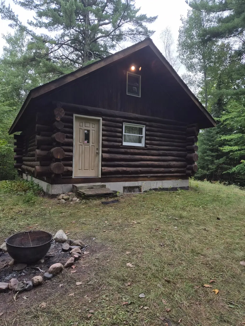 9675 Roaring Rapids Rd W, Phillips