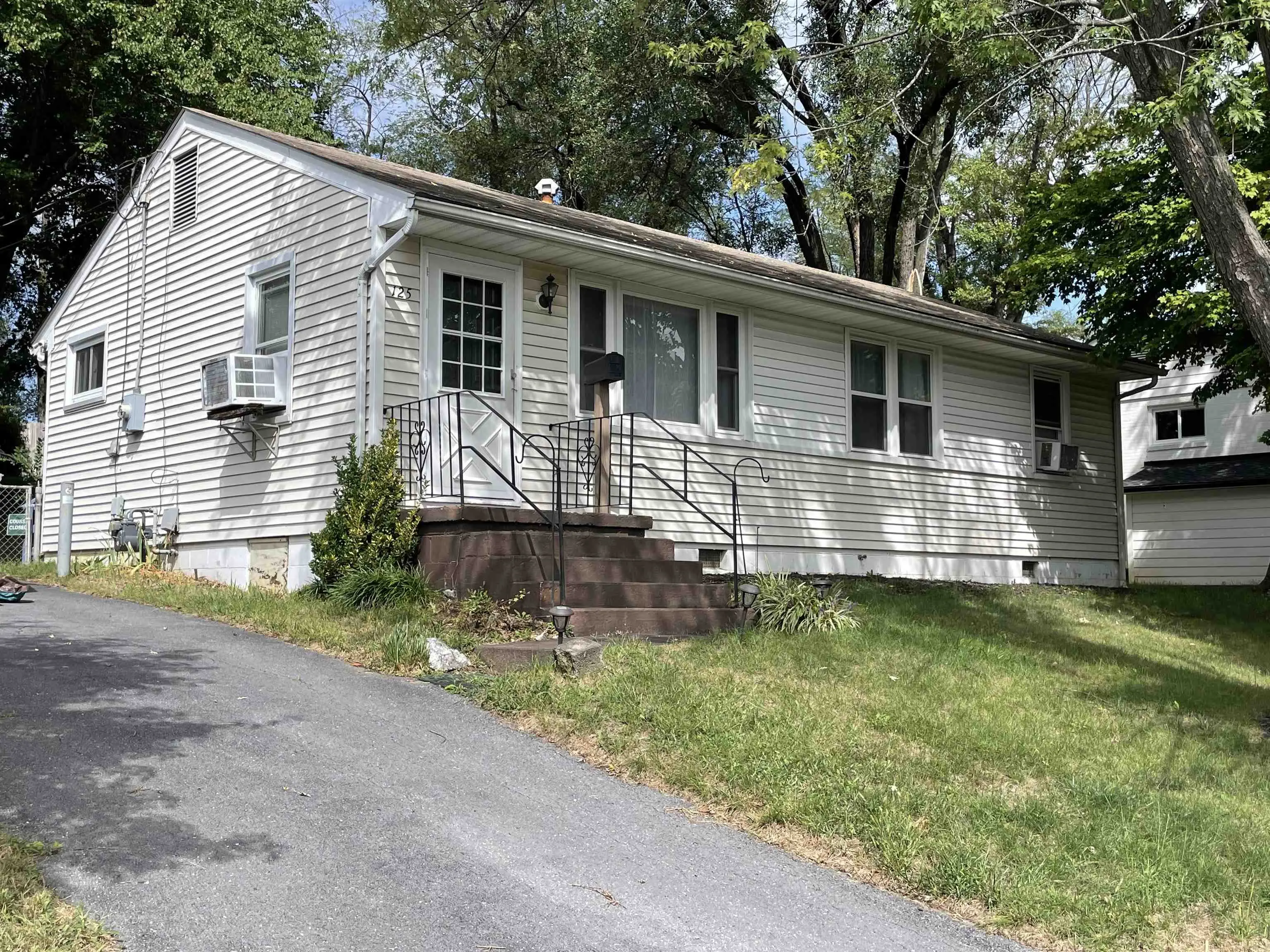 125 Link Rd, Waynesboro