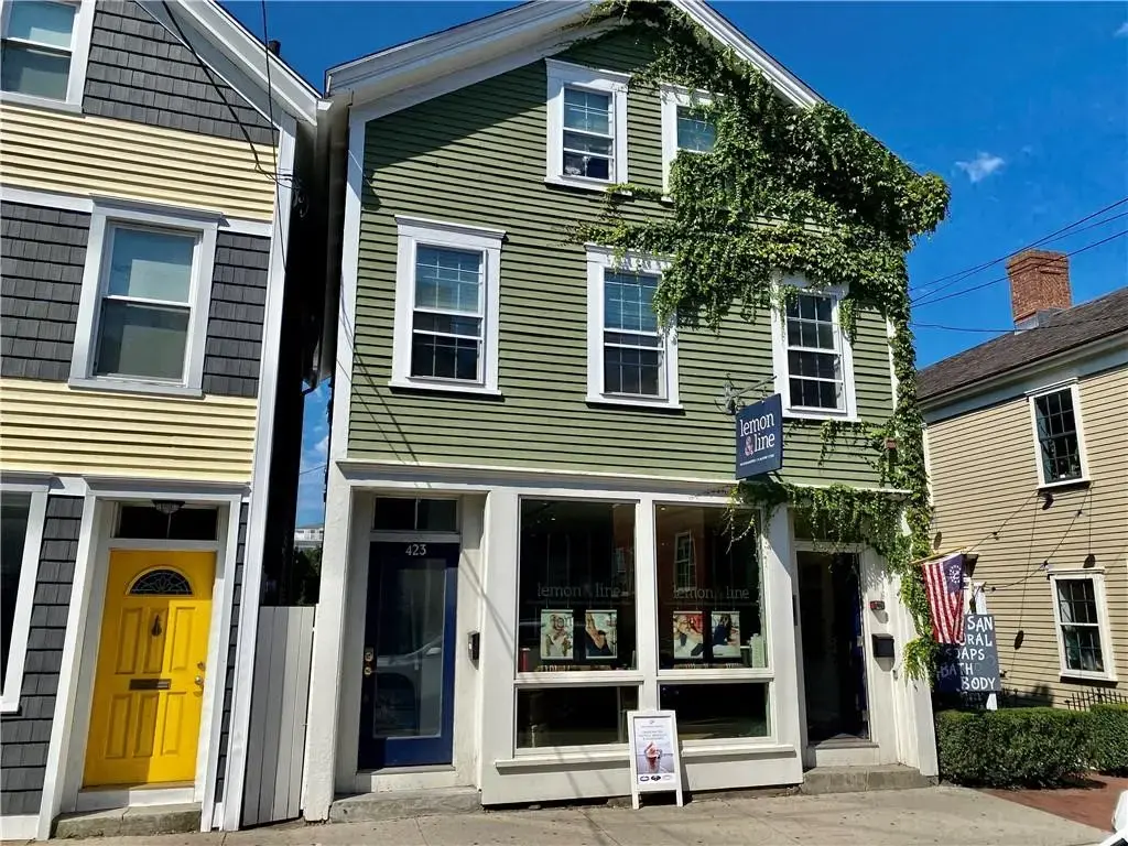 423 Thames St # 2, Newport