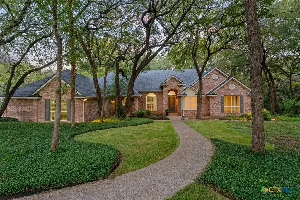 508 Riverwood Drive, Belton