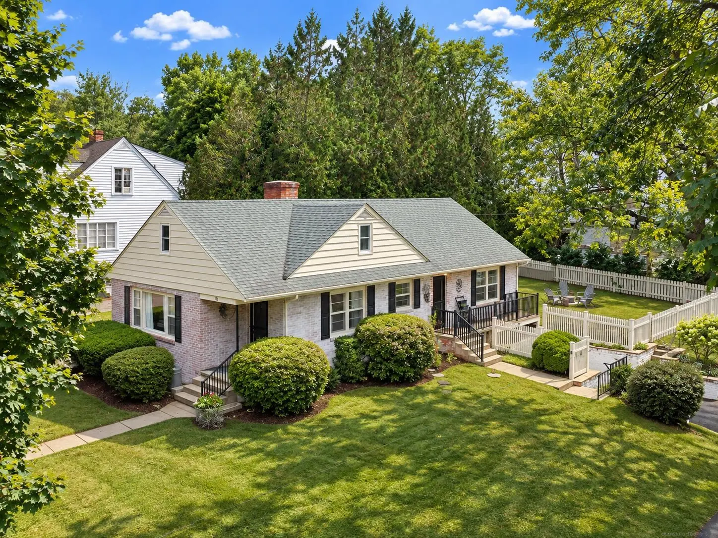 201 Fraser Ln, Staunton