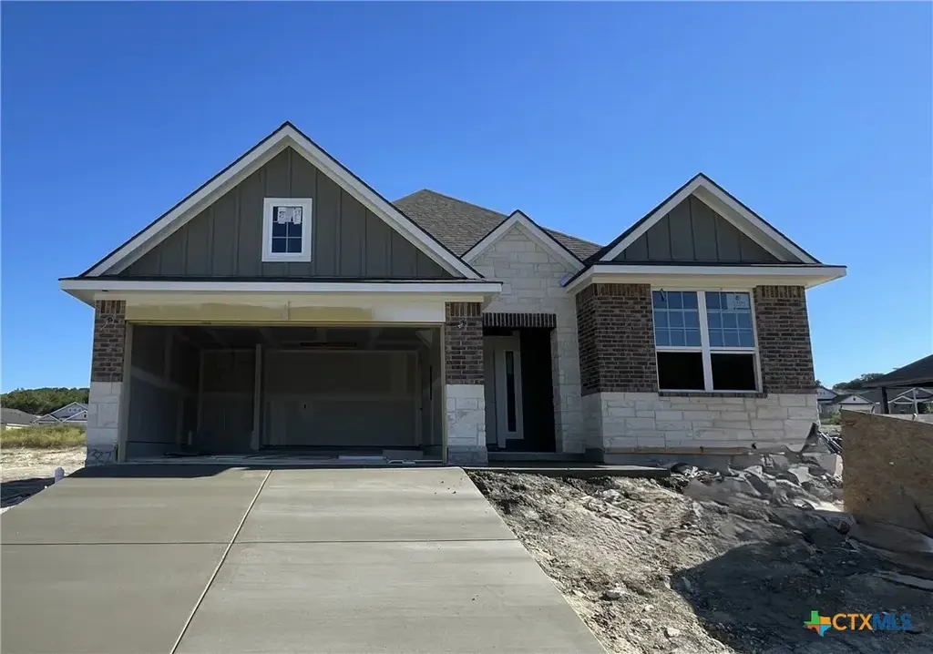 327 Pathfinder Drive, Copperas Cove