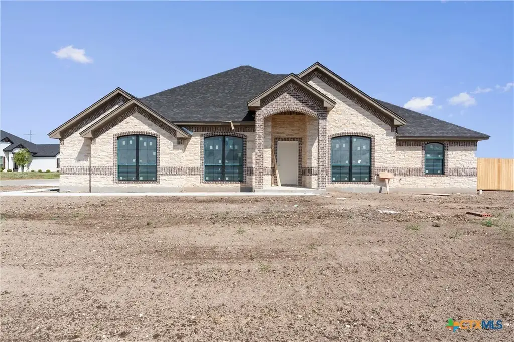 1312 Flint Ridge Loop, Salado