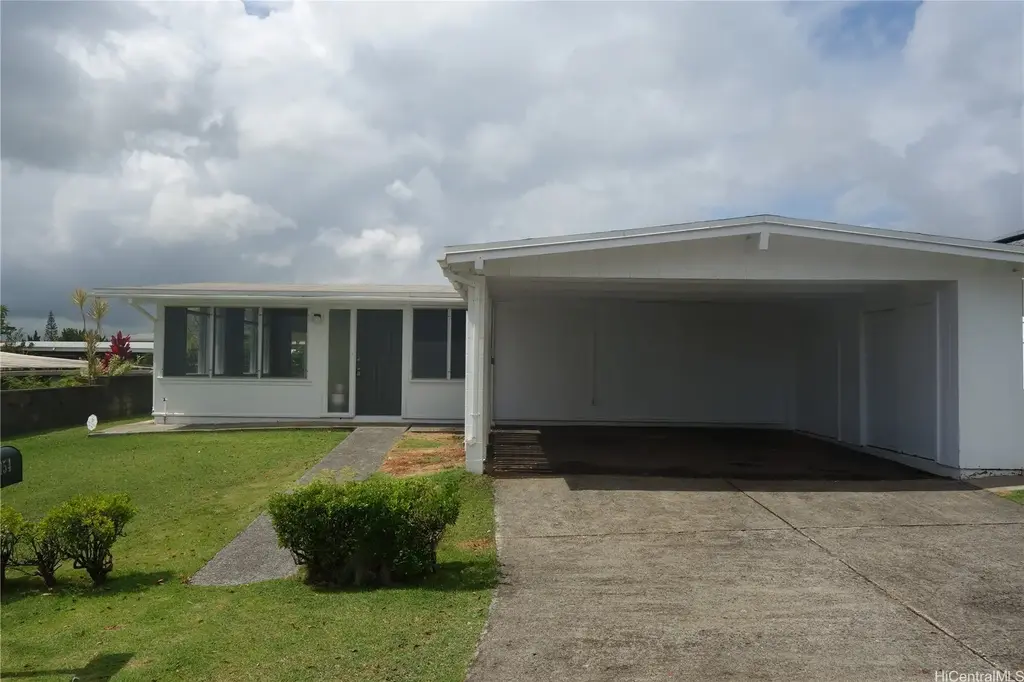 2154 Awikiwiki Street, Pearl City