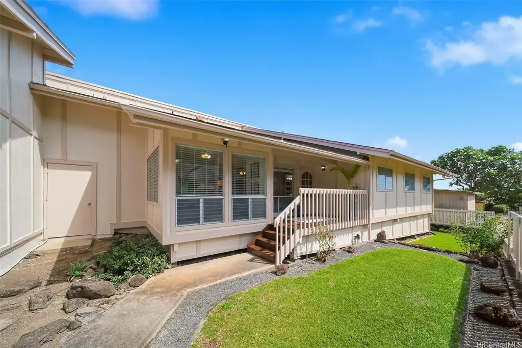 1391 Ohina Place, Honolulu