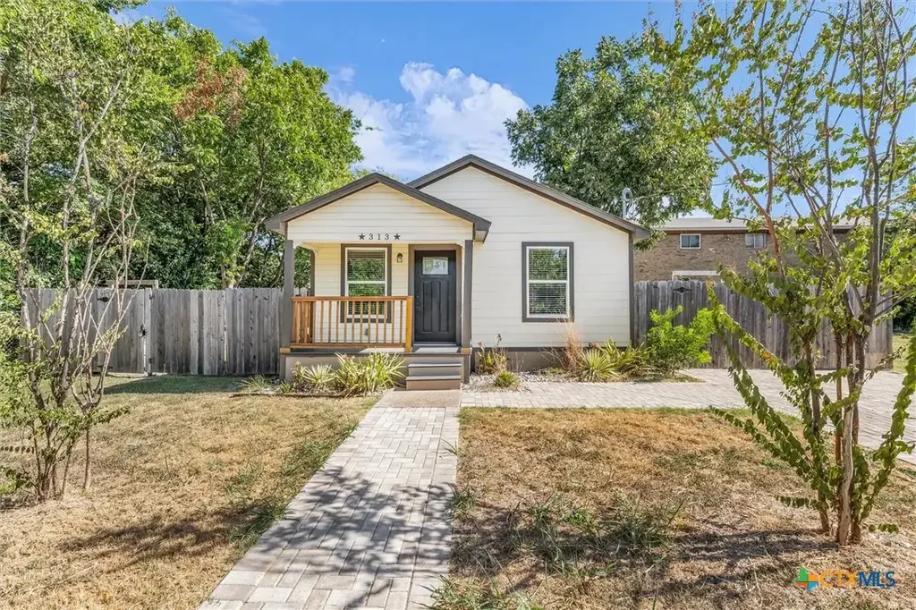 313 E Texas Avenue, Killeen