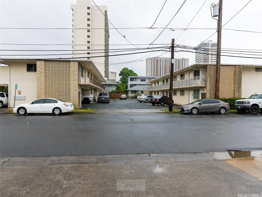 909 Wiliwili Street, Honolulu