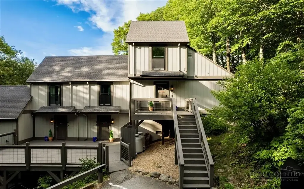 500 Adams Apple Drive # Units 1-6 + Adu, Banner Elk