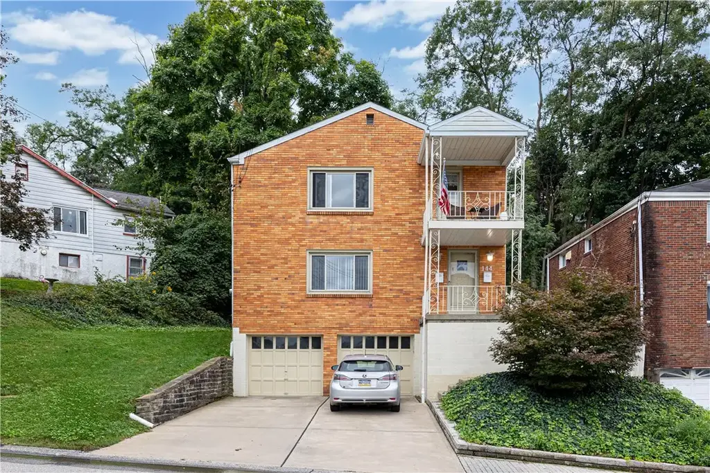 144 Eugene, Munhall