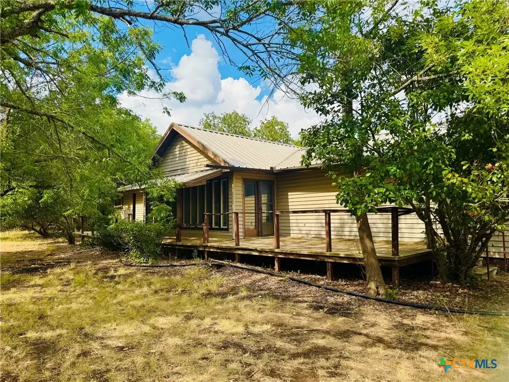 823 Mountain Road, Gatesville