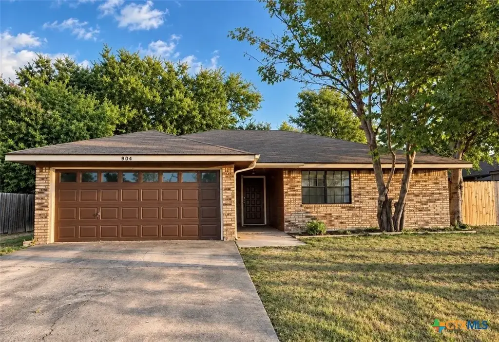 904 Hackberry St, Copperas Cove