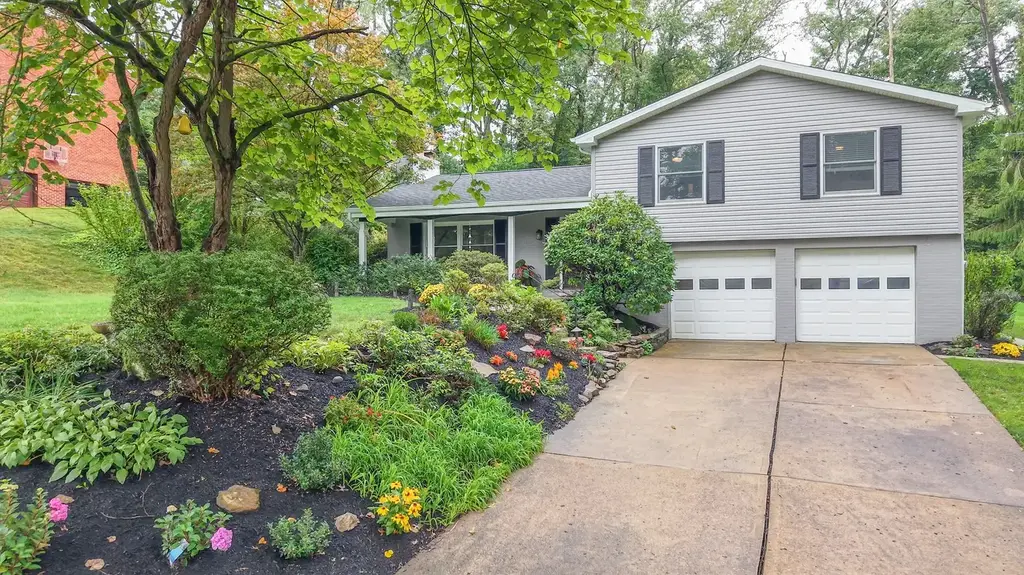 1532 Jenkins Drive, Upper St Clair