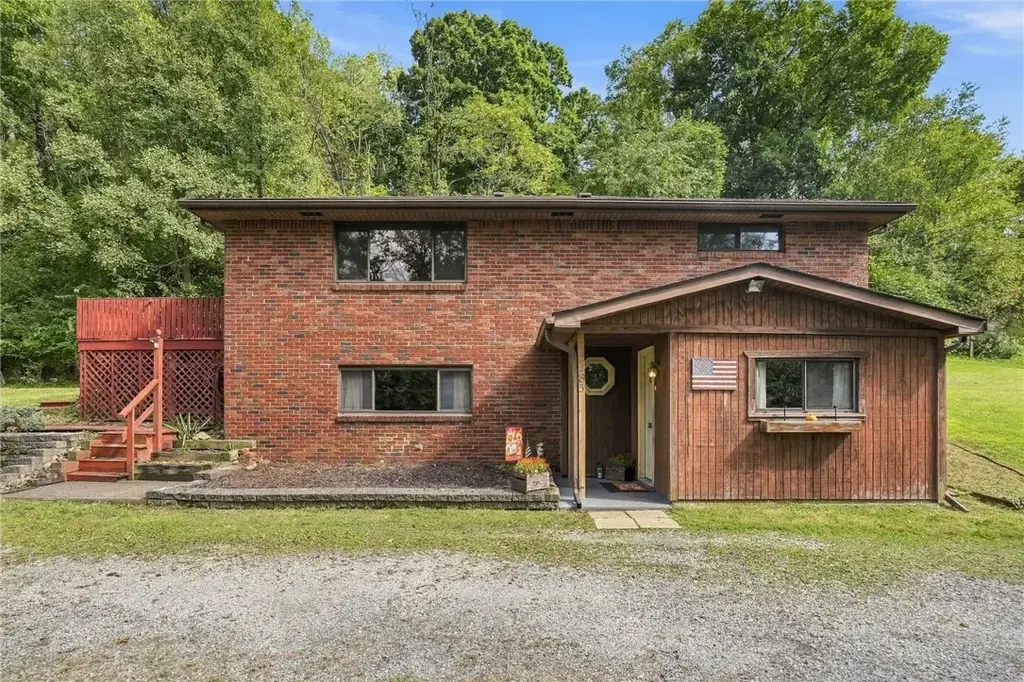 2485 Greentree, Carnegie